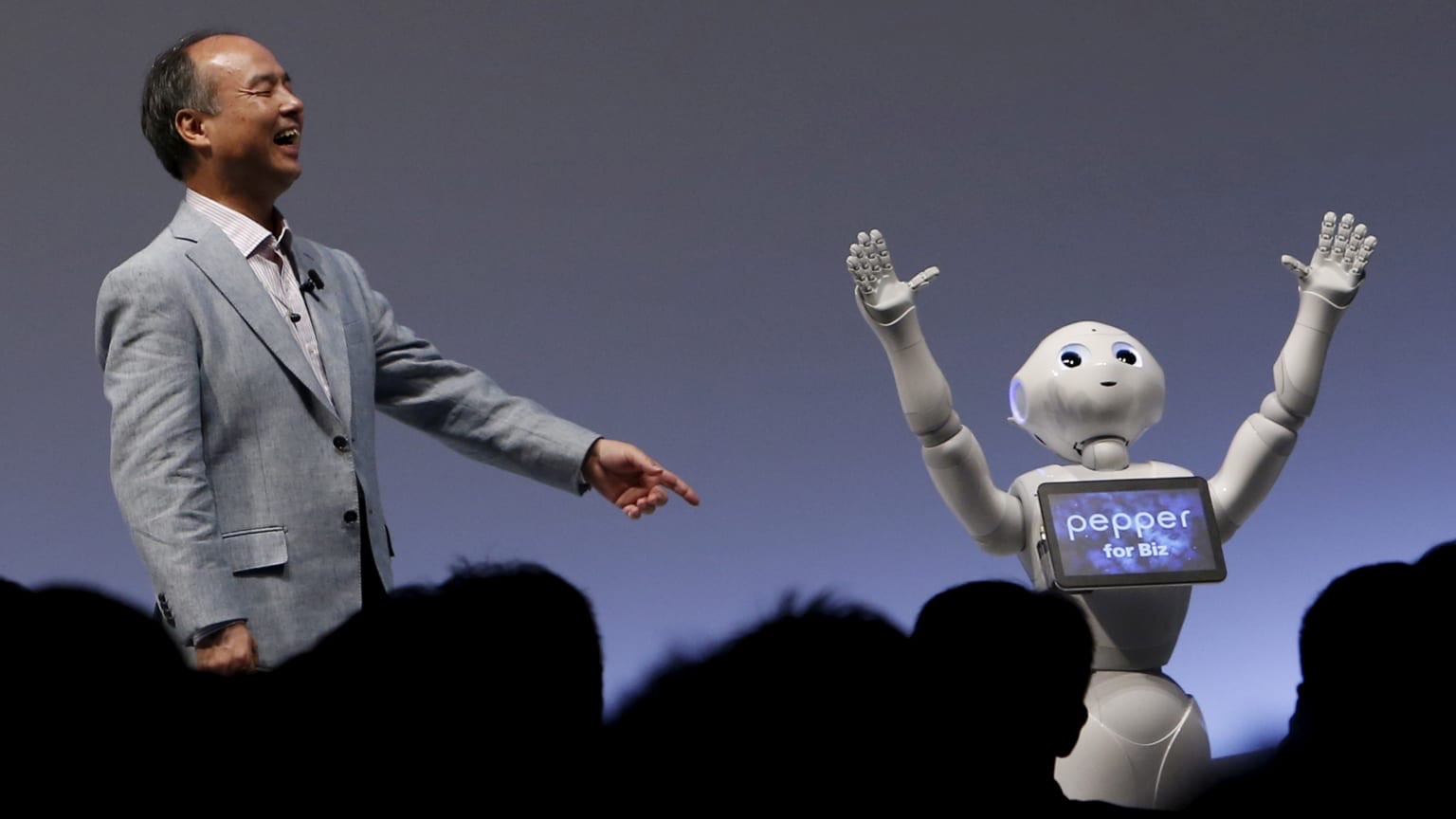 A Softbank szeretne meghatározóvá válni az AI áramkörök gyártásában