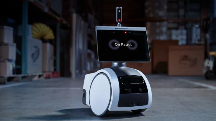 Amazon Pivots from Business Robot to Home Robotics, Discontinues Astro for Business
